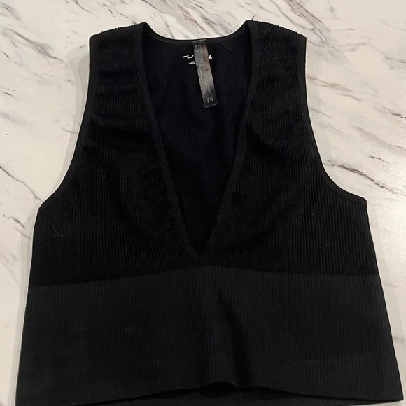 3/$25 BDG Urban Outfitters Josie Ribbed Crop Top Black Size Small - Picture 2 of 5